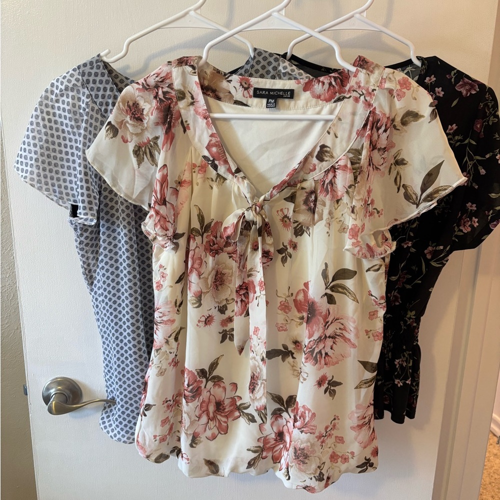 Bundle of 3 size M short-sleeve blouses